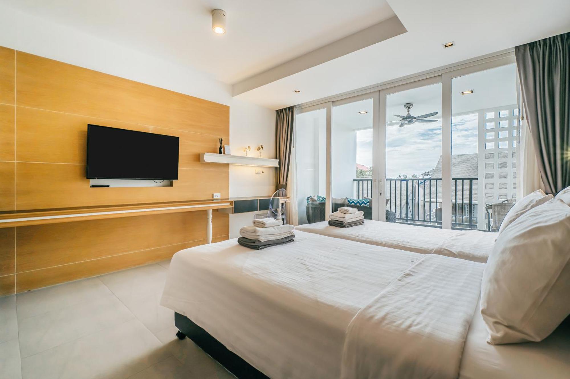Vivace Hotel Pantai Kamala Luaran gambar